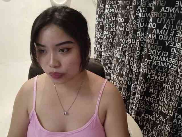 Meomi25 Live Webcam on BongaCams
