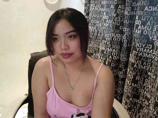 Meomi25 webcam