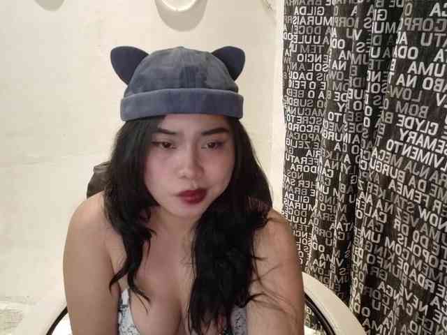 Meomi25 webcam