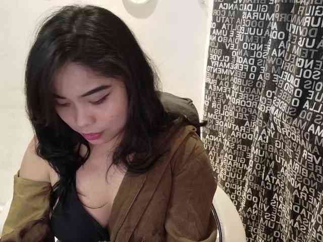 Meomi25 webcam