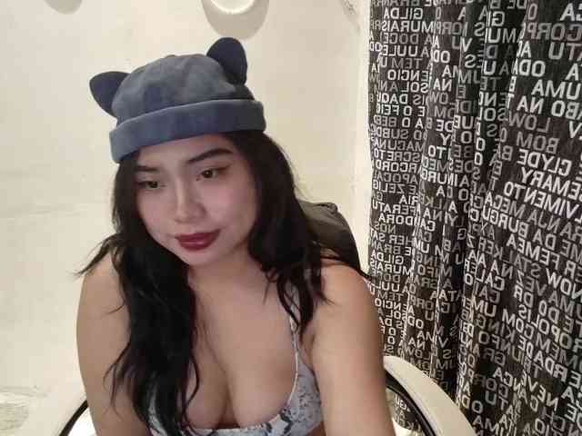 Meomi25 webcam