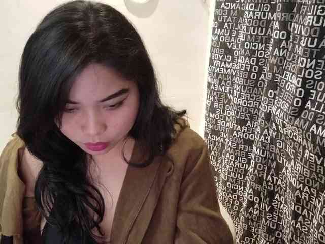 Meomi25 webcam