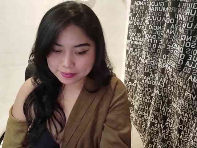 Meomi25 webcam
