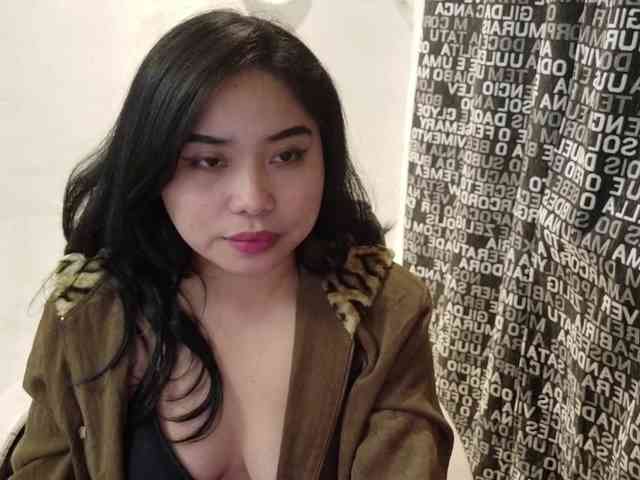Meomi25 webcam