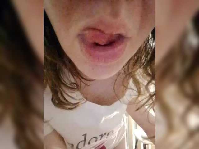 Anuta3's BongaCams show and profile