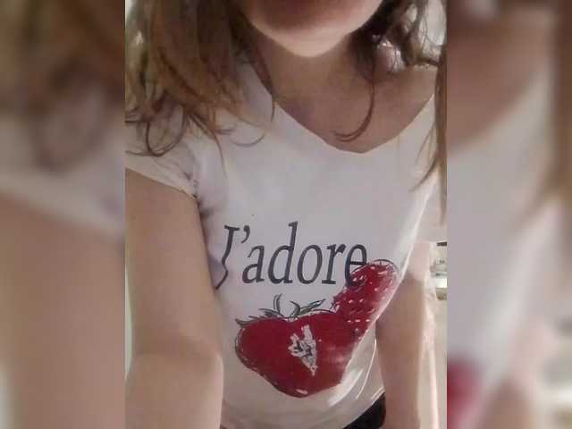 Anuta3's BongaCams show and profile