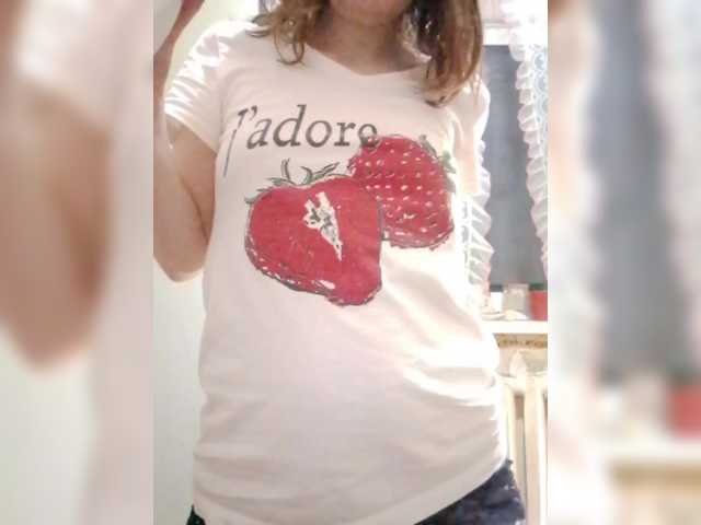 Anuta3's BongaCams show and profile