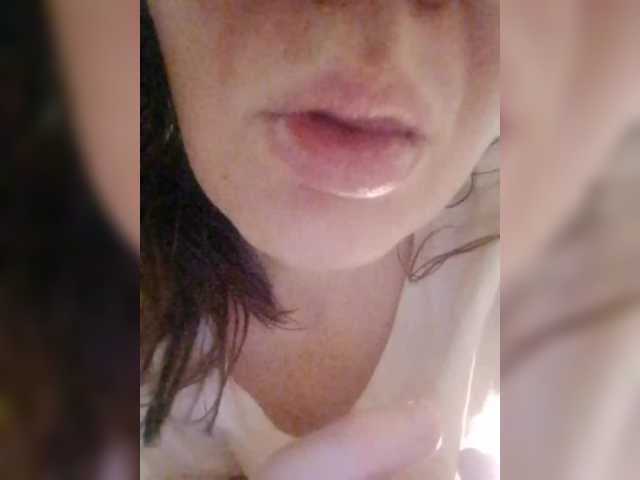 Anuta3's BongaCams show and profile