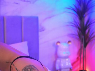 EllyLynn Porn Show