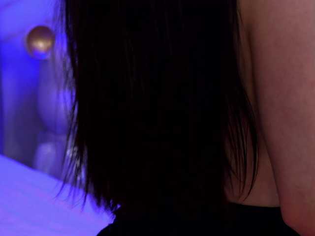 EllyLynn's BongaCams show and profile