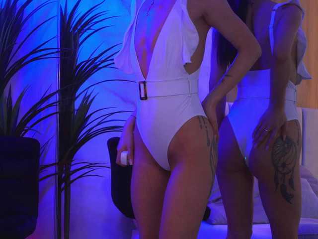 EllyLynn's BongaCams show and profile