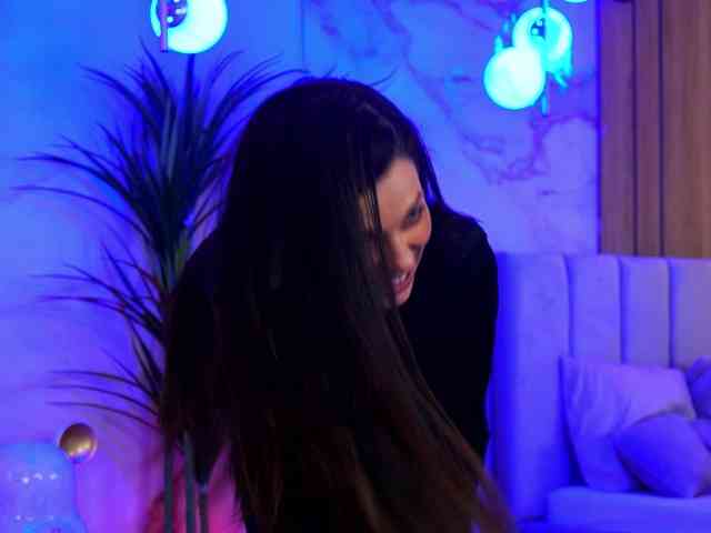 EllyLynn webcam