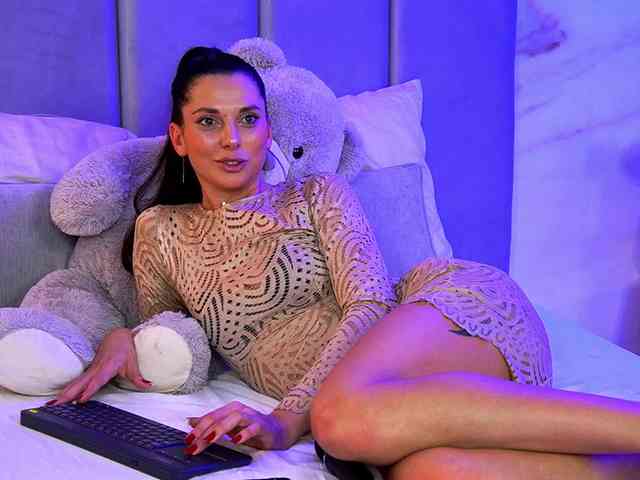 EllyLynn webcam