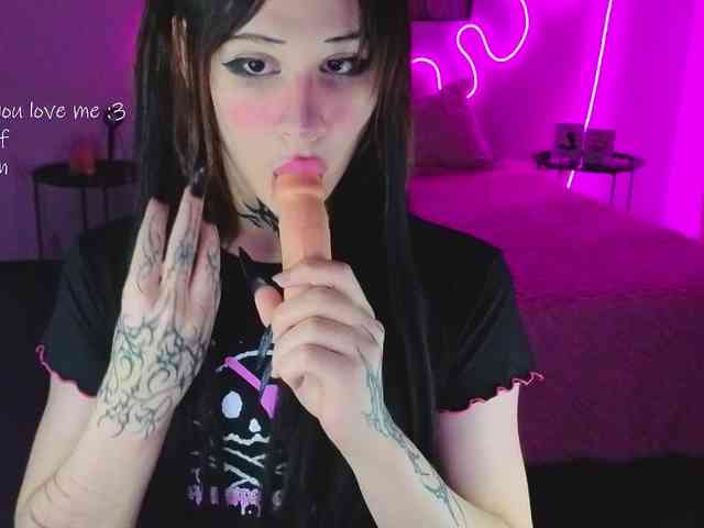 your-little-eva Live Webcam on BongaCams