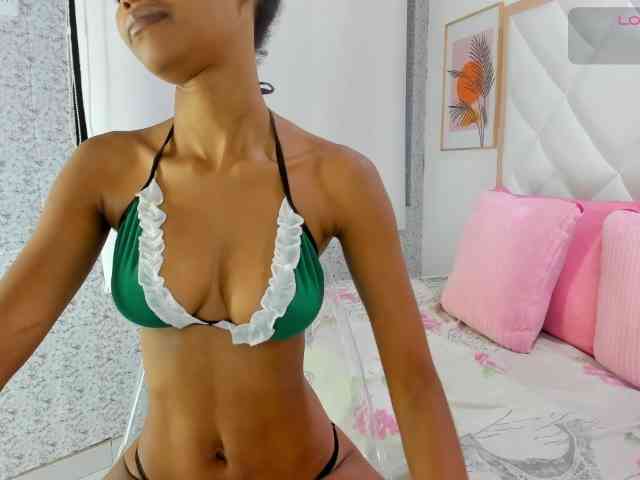 EmiliBonie Live Webcam on BongaCams