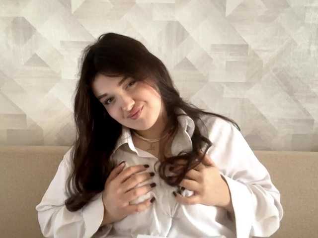 AshleaReuer from BongaCams