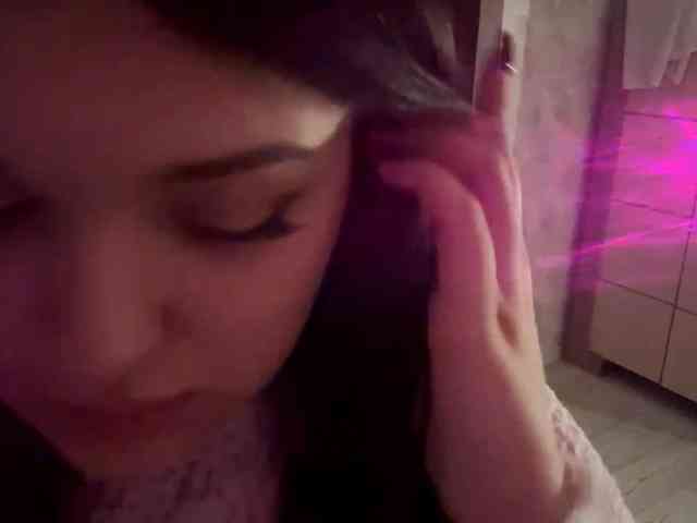 AshleaReuer webcam