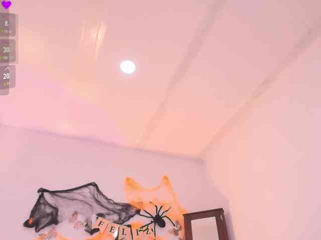 zoemonroe webcam