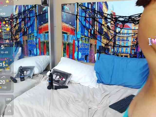EmilyJons webcam