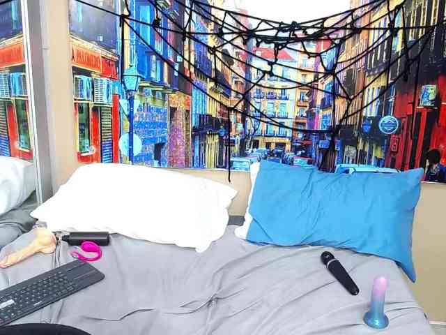EmilyJons webcam