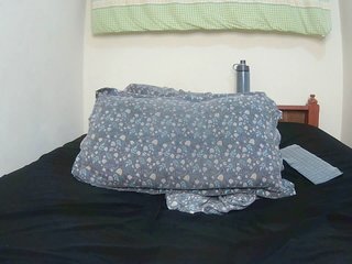 Comekissme2 Porn Show