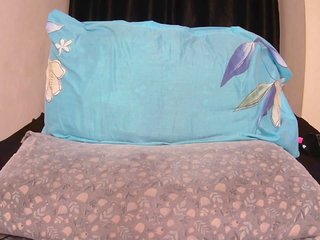 Comekissme2 Porn Show