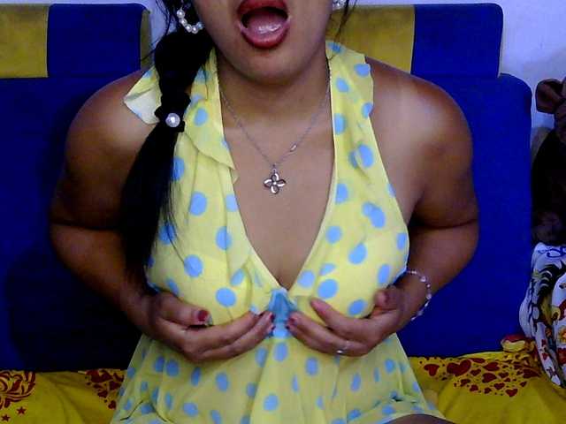 Karenne's BongaCams show and profile