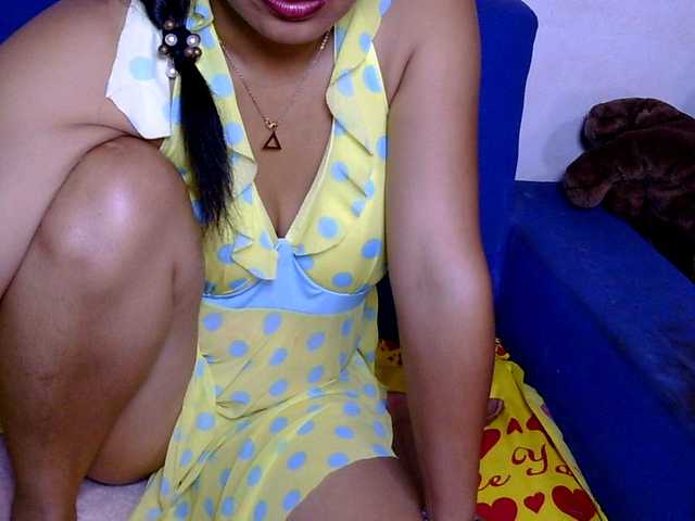 Karenne's BongaCams show and profile