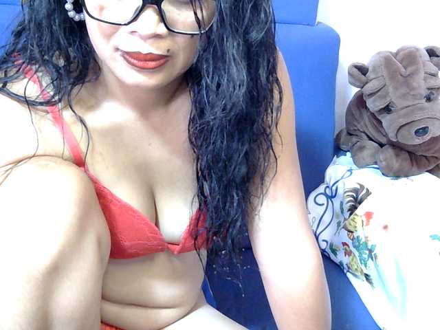 Karenne's BongaCams show and profile