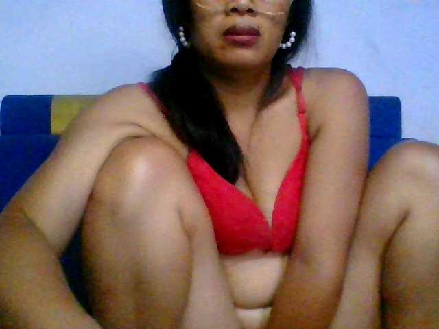 Karenne's BongaCams show and profile