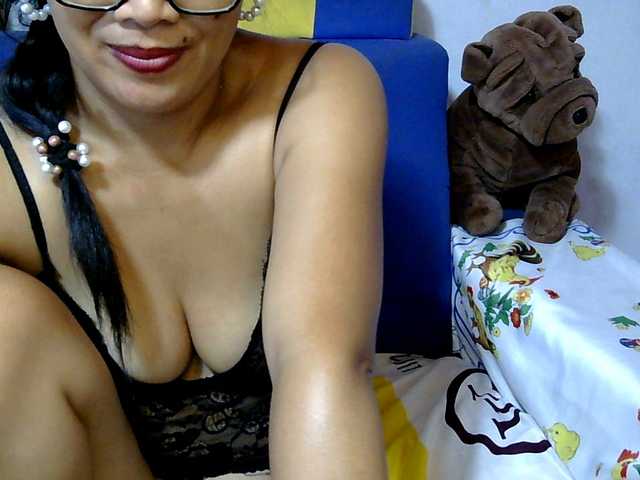 Karenne's BongaCams show and profile