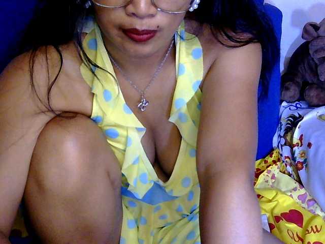 Karenne's BongaCams show and profile