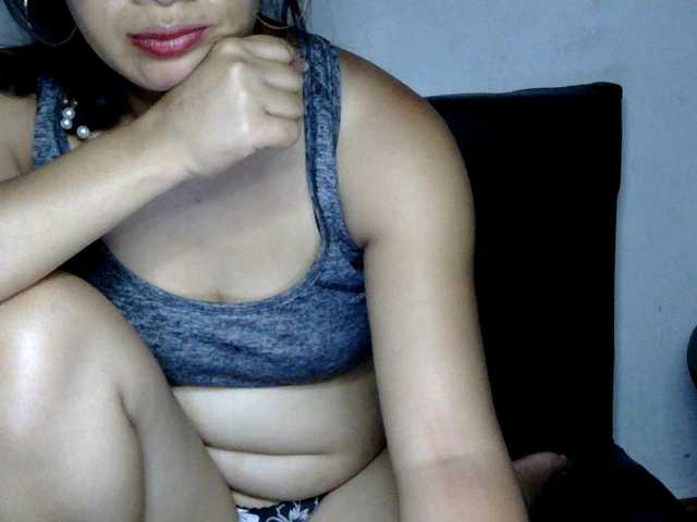 Karenne's BongaCams show and profile