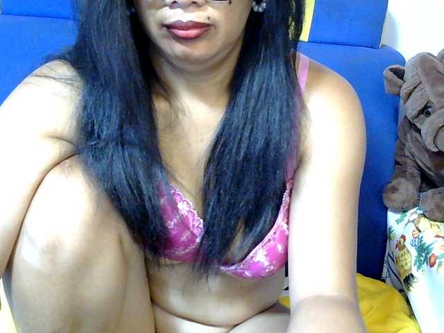 Karenne's BongaCams show and profile