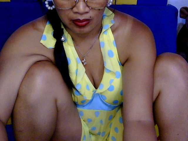 Karenne's BongaCams show and profile