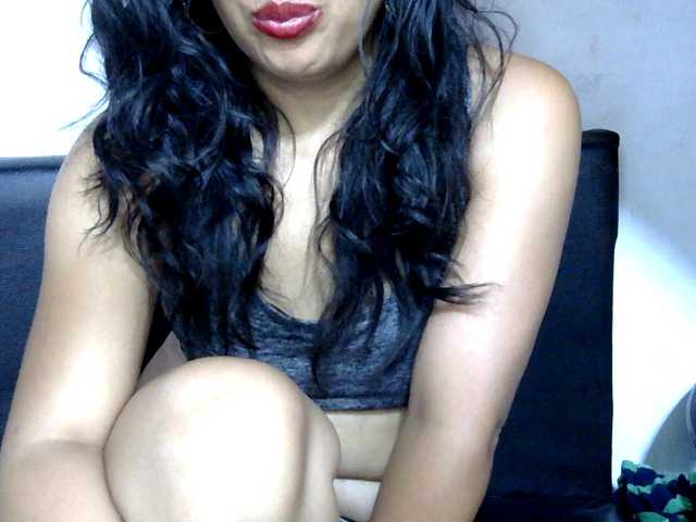 Karenne's BongaCams show and profile