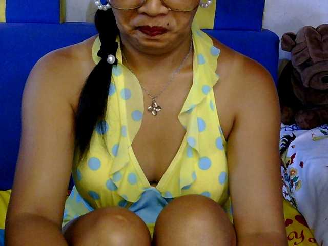 Karenne's BongaCams show and profile