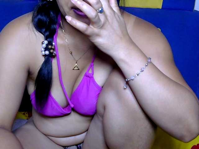 Karenne's BongaCams show and profile