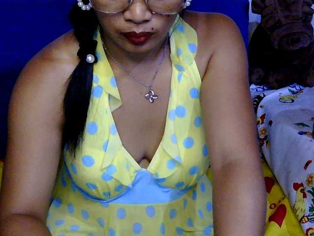 Karenne's BongaCams show and profile