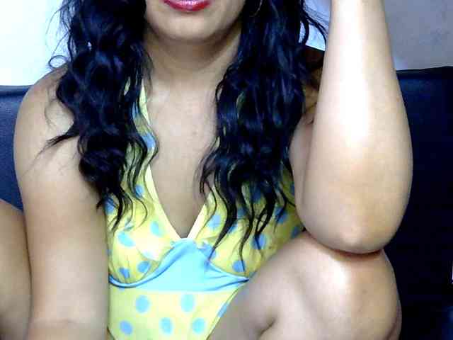 Karenne Live Webcam on BongaCams