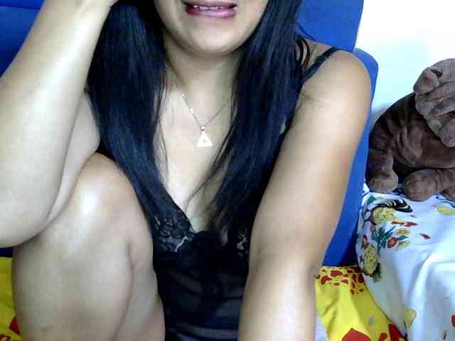 Karenne Live Webcam on BongaCams