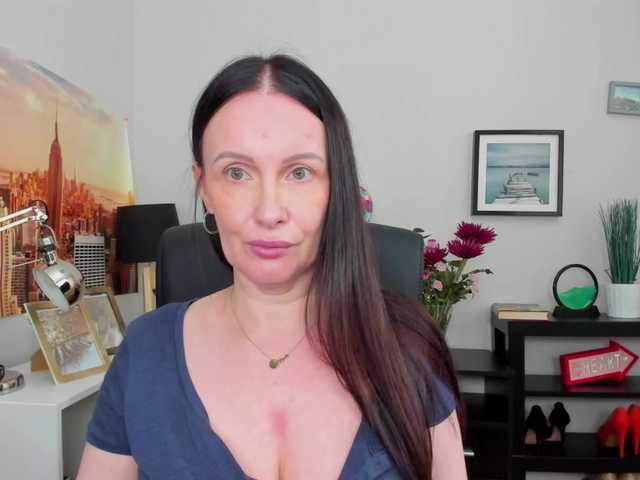 velvetJasmine webcam