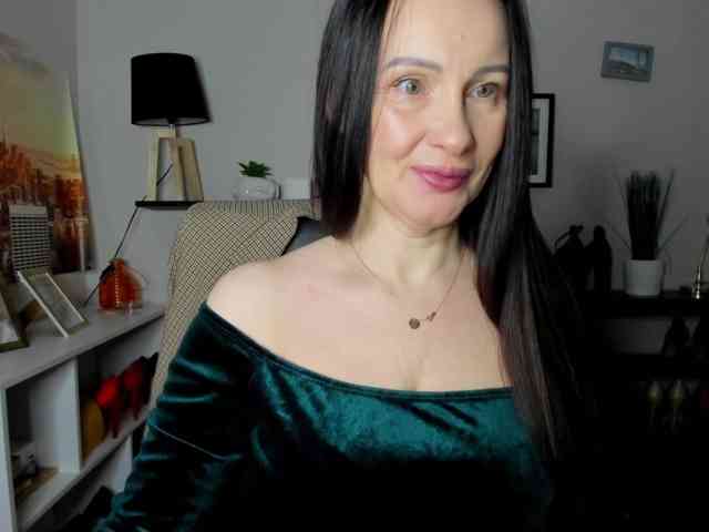 velvetJasmine webcam