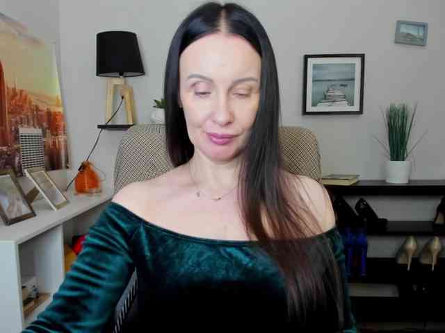 velvetJasmine webcam