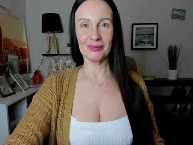 velvetJasmine webcam