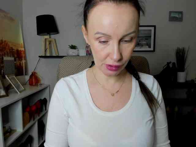 velvetJasmine webcam