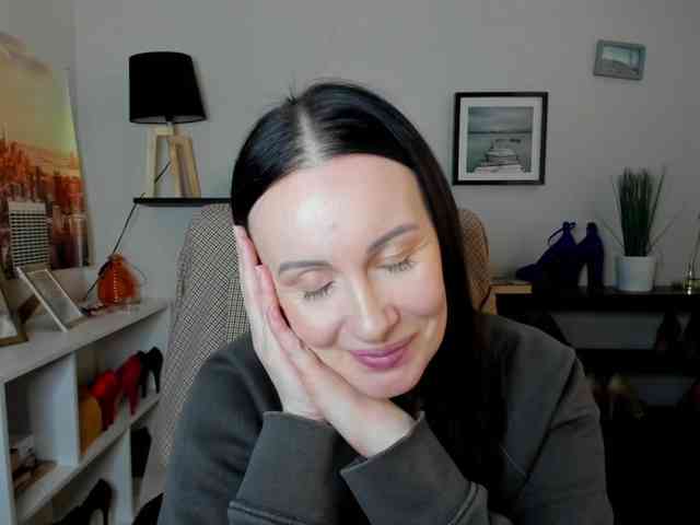 velvetJasmine webcam