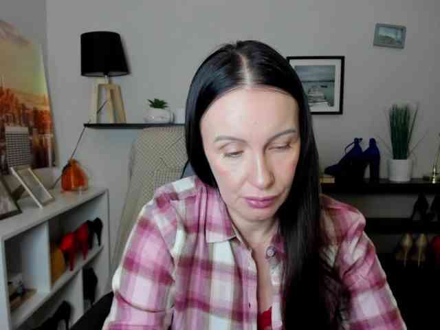 velvetJasmine webcam