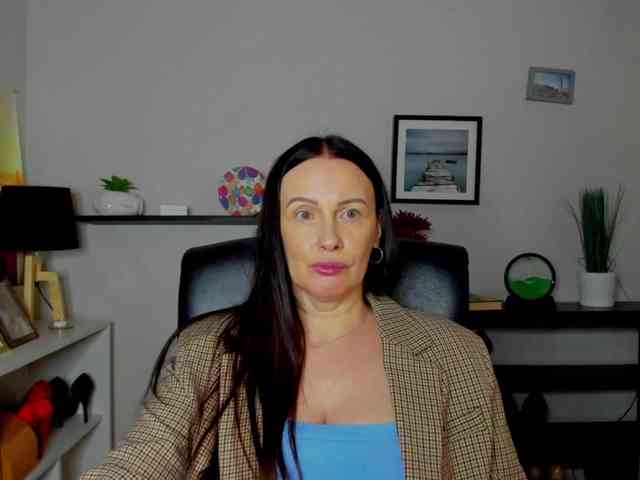 velvetJasmine webcam