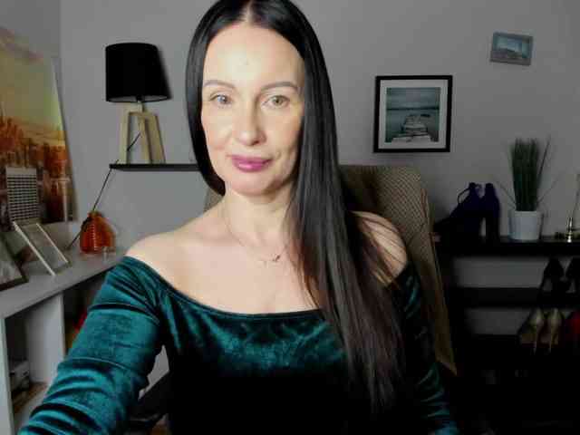 velvetJasmine webcam